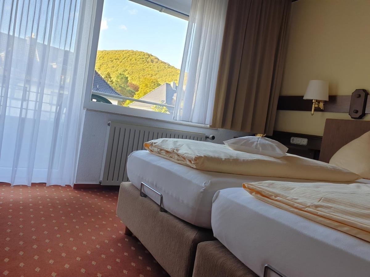 Kurparkhotel-Gemuend Екстер'єр фото
