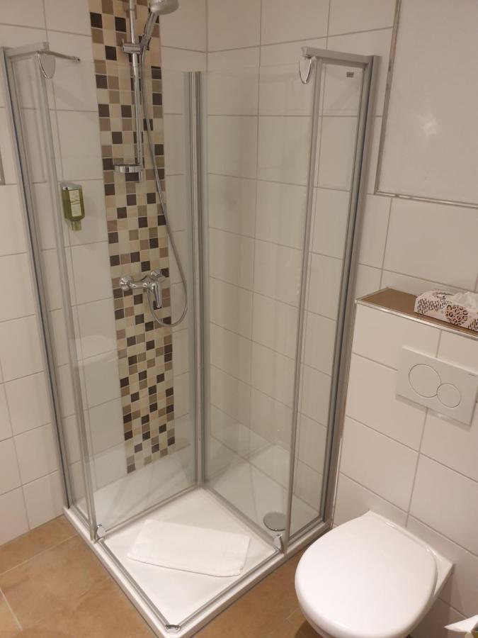 Kurparkhotel-Gemuend Екстер'єр фото