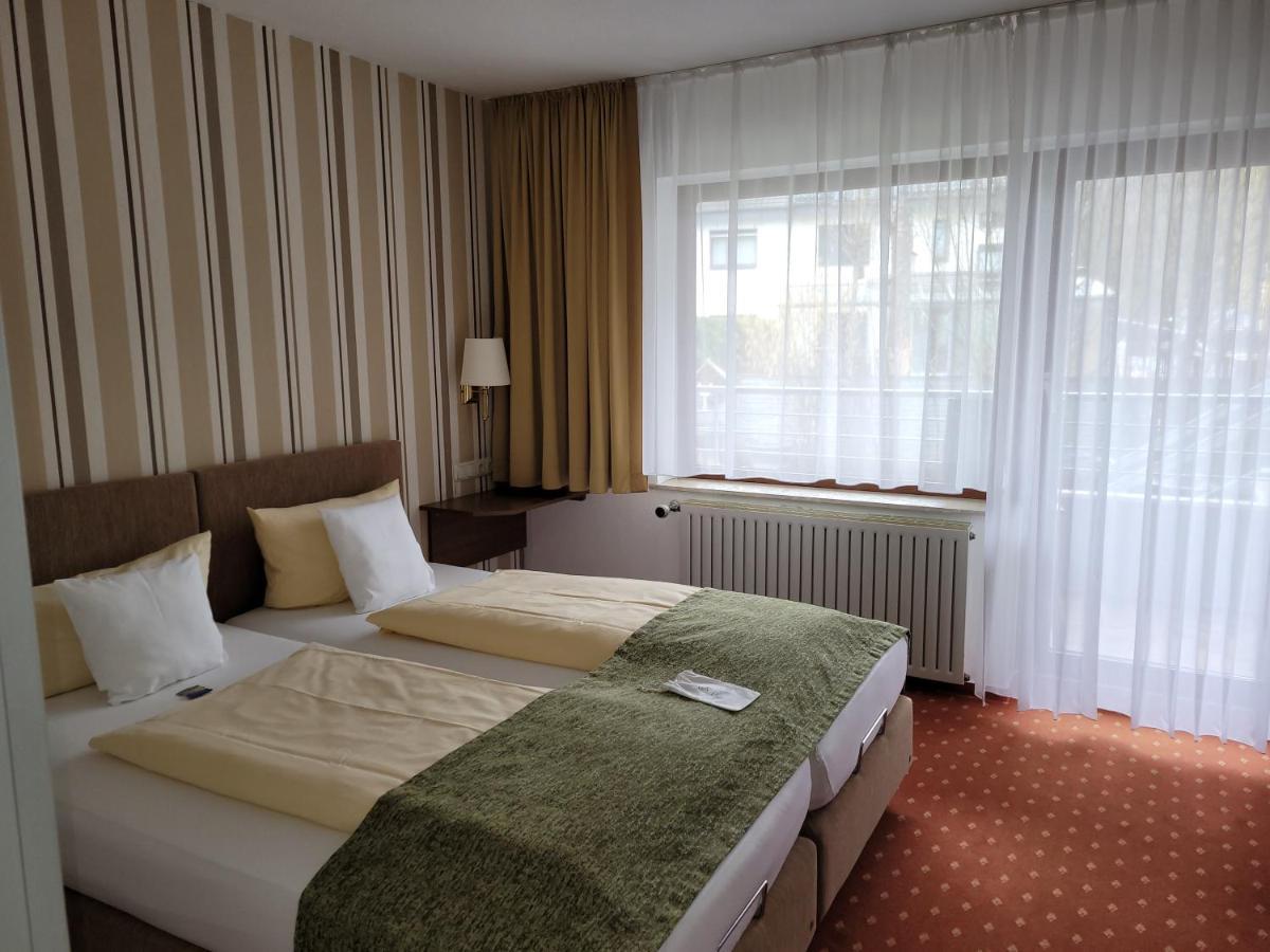 Kurparkhotel-Gemuend Екстер'єр фото
