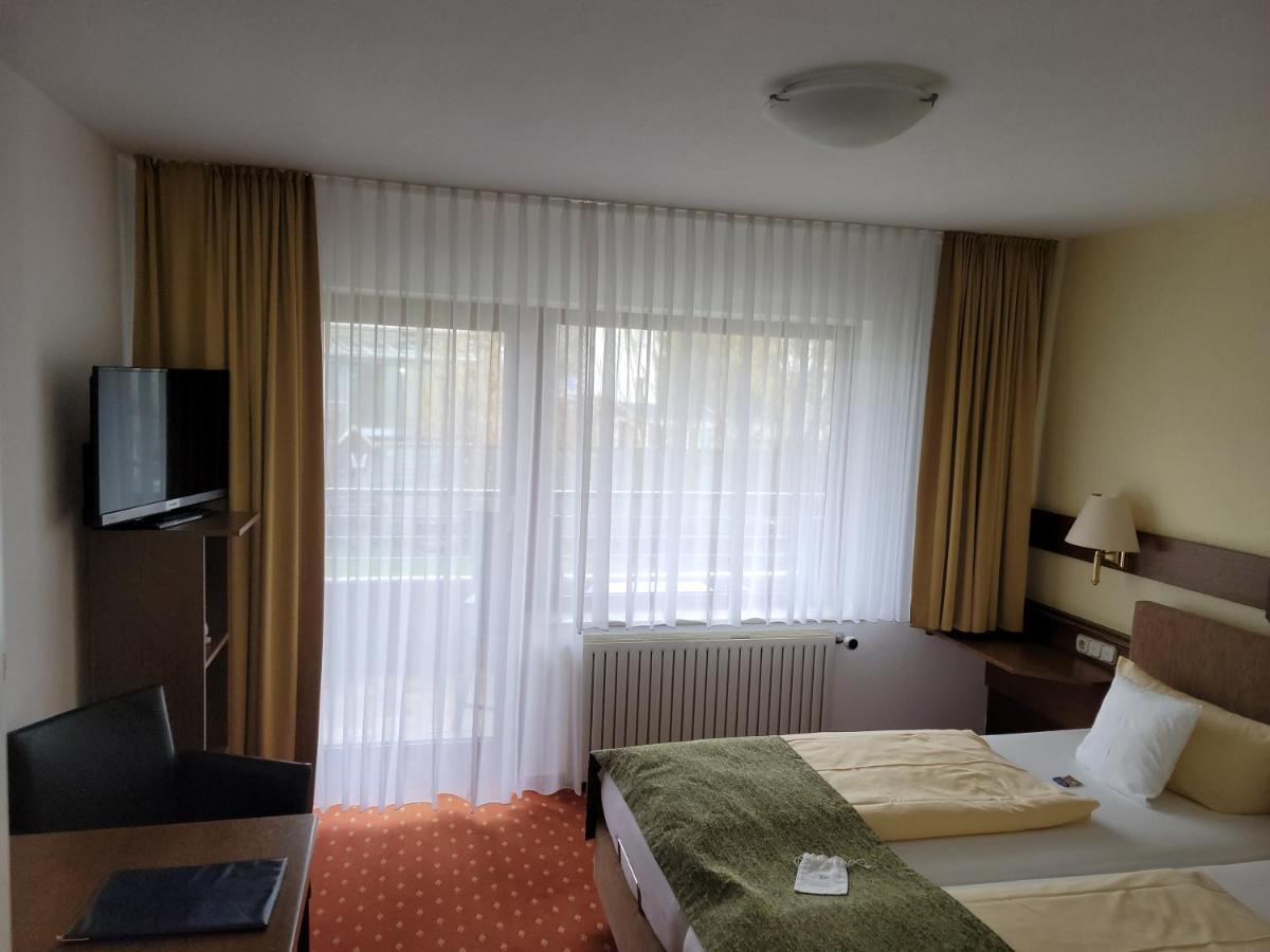 Kurparkhotel-Gemuend Екстер'єр фото