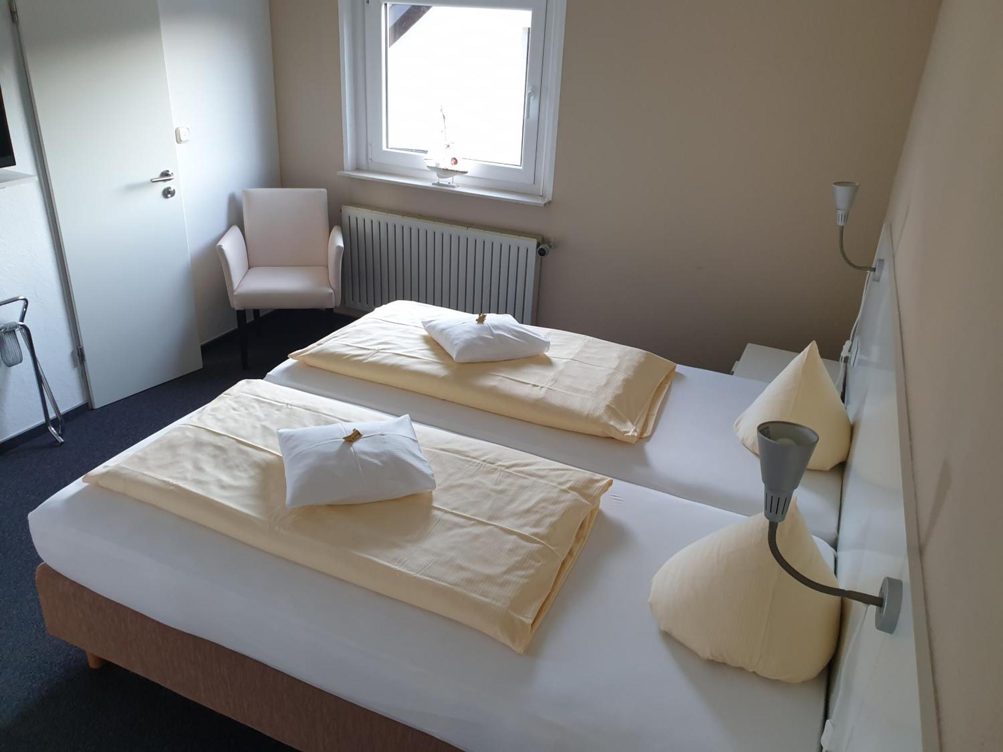 Kurparkhotel-Gemuend Екстер'єр фото
